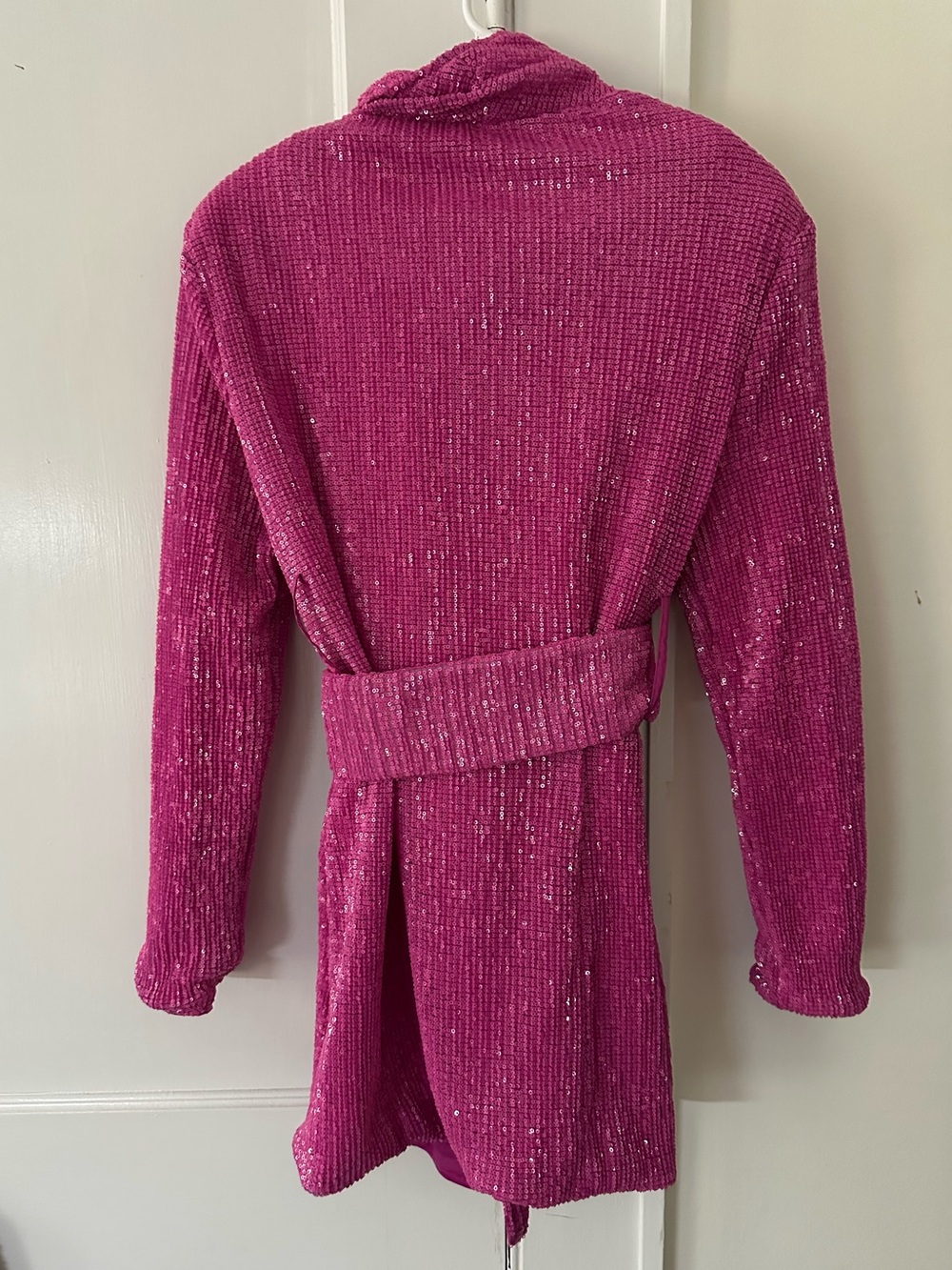 PrettyLittleThing Hot Pink Sequin Mini Dress Blazer - Picture 5 of 7